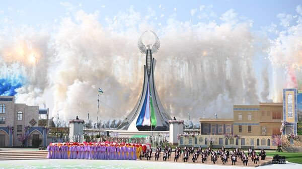 Празднование Навруза в парке Янги Ўзбекистон Празднование Навруза в парке Янги Ўзбекистон - Sputnik Ўзбекистон