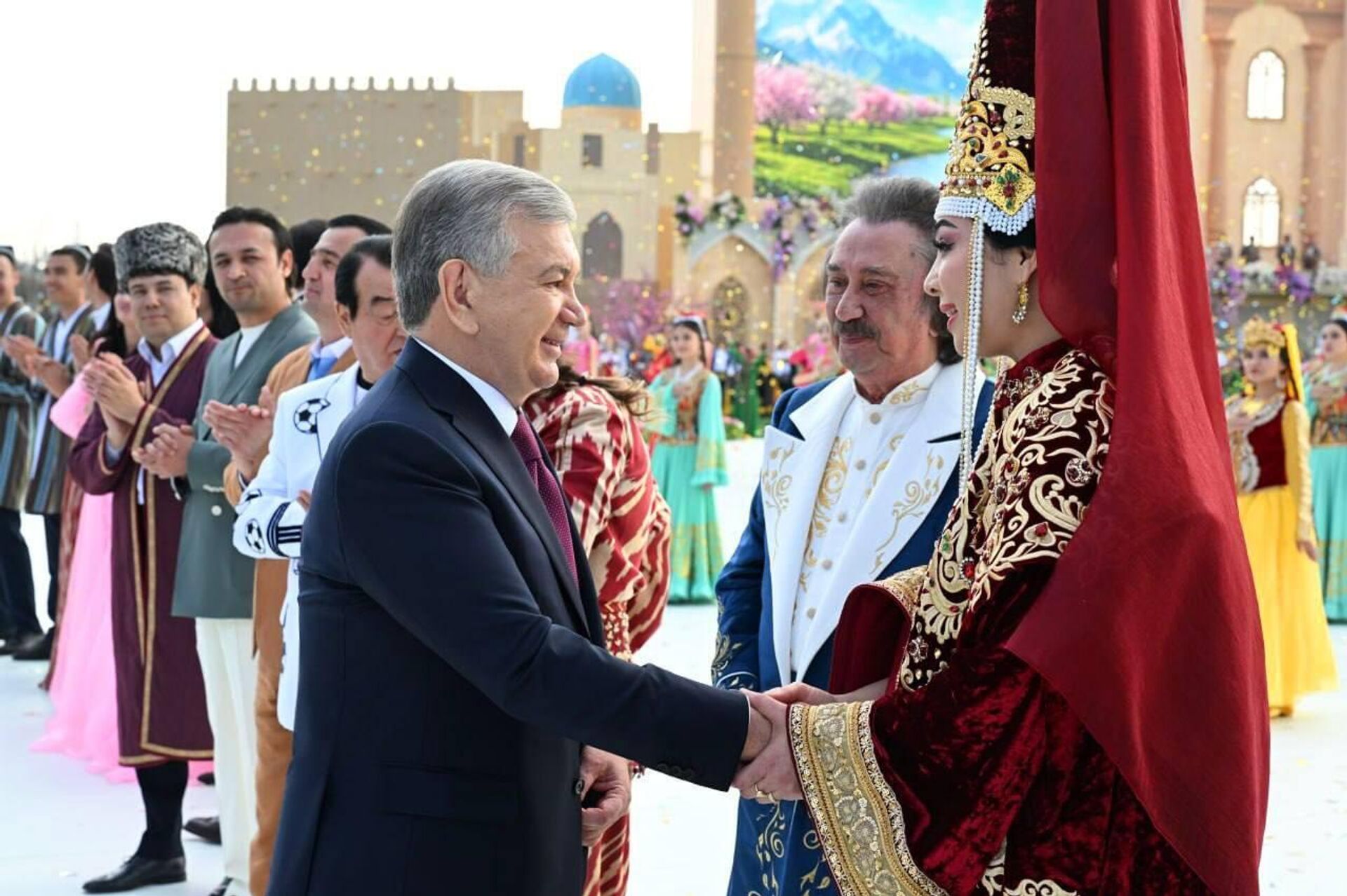 В парке Янги Узбекистон состоялось торжественное празднование Навруза.  - Sputnik Узбекистан, 1920, 21.03.2026