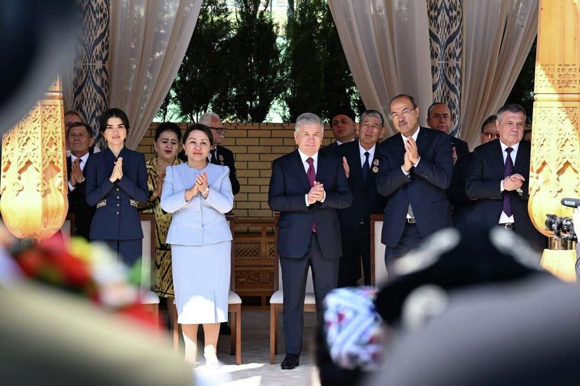 Шавкат Мирзиёев посетил Павильон национальных культурных центров в Яккасарайском районе. - Sputnik Узбекистан, 1920, 21.03.2026