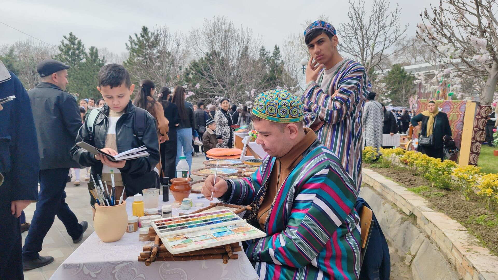 В Самарканде в честь Навруза прошли народные гуляния. - Sputnik Узбекистан, 1920, 21.03.2026