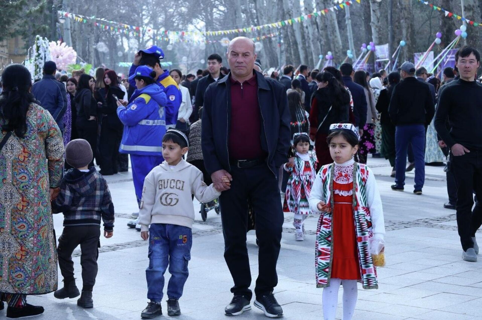 В Самарканде в честь Навруза прошли народные гуляния. - Sputnik Узбекистан, 1920, 21.03.2026