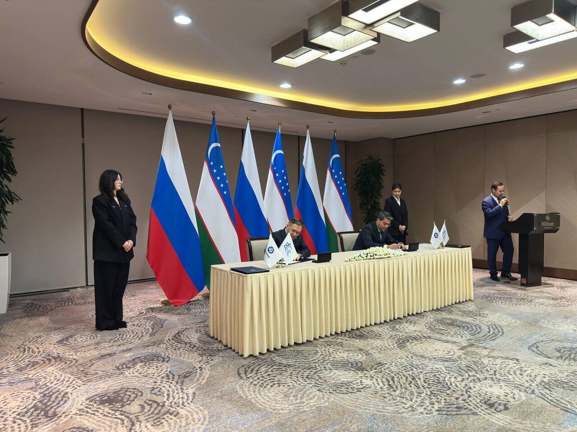 Росатом и Узатом подписали дорожную карту по сотрудничеству в атомной и смежных областях - Sputnik Узбекистан, 1920, 24.03.2026