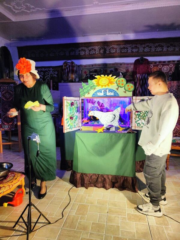 В Самарканде прошли бесплатные представления кукольных театров из Новосибирска и Томска. - Sputnik Узбекистан