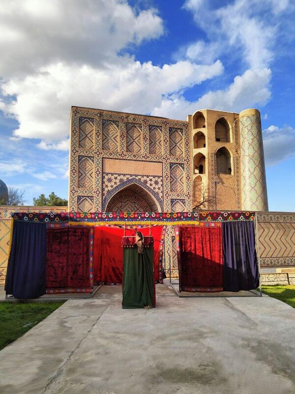 В Самарканде прошли бесплатные представления кукольных театров из Новосибирска и Томска. - Sputnik Узбекистан