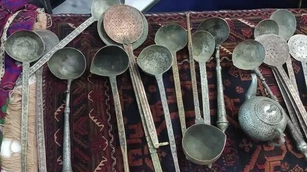 Попробовать чай из шафрана можно на ярмарке афганской продукции в Ташкенте - Sputnik Узбекистан