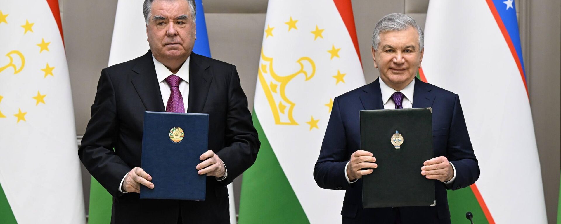 Uzbekistan i Tadjikiston podpisali paket dokumentov, predusmatrivayushix dalneyshee narashivanie mnogoplanovogo sotrudnichestva - Sputnik O‘zbekiston, 1920, 27.03.2026