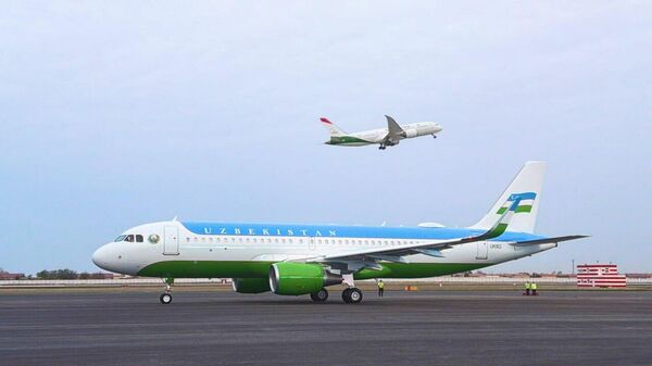 Визит Эмомали Рахмона в Узбекистан завершился - Sputnik Узбекистан