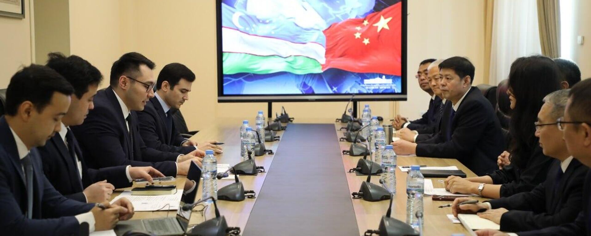 Состоялась встреча с китайской делегацией провинции Шаньси КНР - Sputnik Ўзбекистон, 1920, 29.03.2026