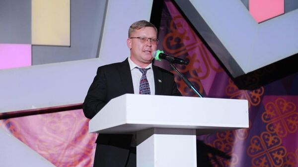 Доцент бухарского вуза Максим Цуканов признан лучшим педагогом СНГ - Sputnik Узбекистан