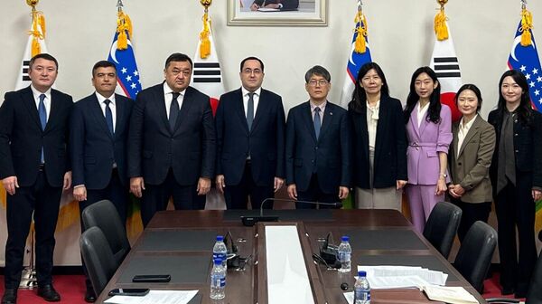 Uzbekistan dogovorilsya s Koreyey po vodosnabjeniyu i proizvodstvu liftov - Sputnik O‘zbekiston