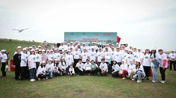 В ходе масштабной акции территорию Узбекистана очистили от почти 98 тонн отходов - Sputnik Узбекистан