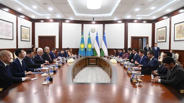 Бахтиёр Саидов провел встречу с министром иностранных дел Казахстана Ермеком Кошербаевым - Sputnik Ўзбекистон