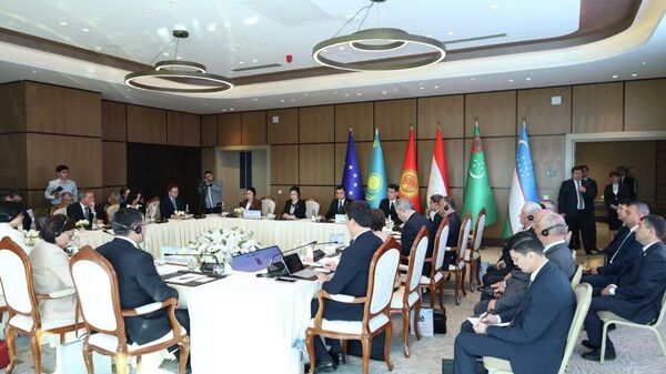 В Самарканде проходит форум межпарламентского сотрудничества ЦА– ЕС - Sputnik Ўзбекистон