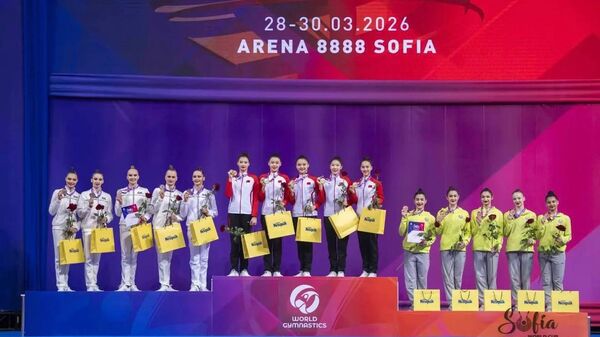 Гимнастки Узбекистана завоевали бронзовую медаль на первом этапе Кубка мира в Болгарии - Sputnik Узбекистан