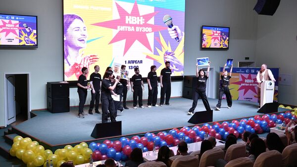 В ташкентском филиале РГУ нефти и газа имени И. М. Губкина прошли юмористические соревнования КВН: Битва вузов - Sputnik Узбекистан