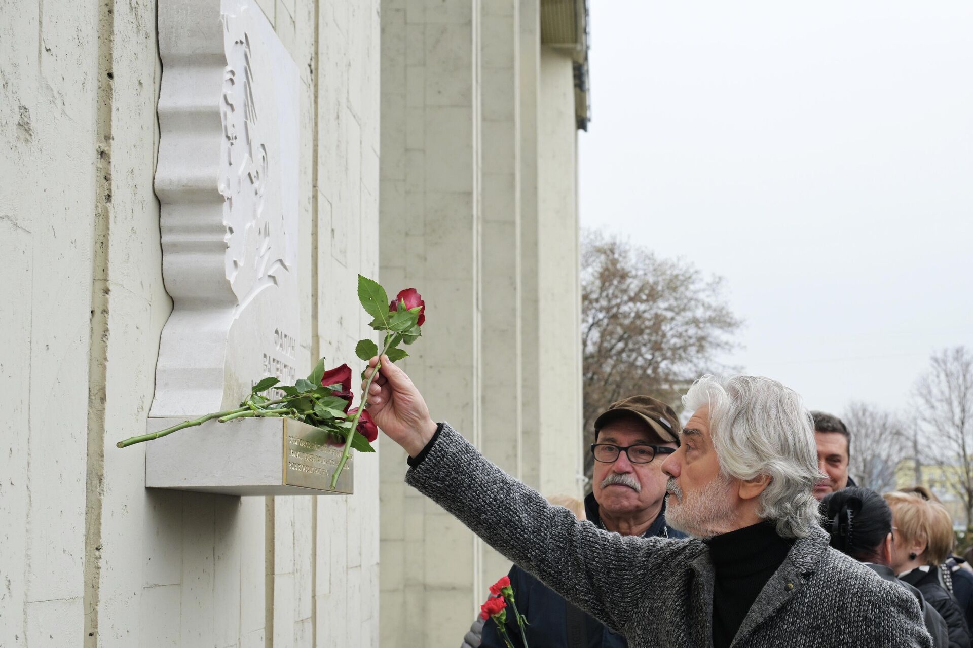 Открытие мемориальной доски дипломату Валентину Фалину в Москве Открытие мемориальной доски дипломату Валентину Фалину в Москве - Sputnik Узбекистан, 1920, 02.04.2026