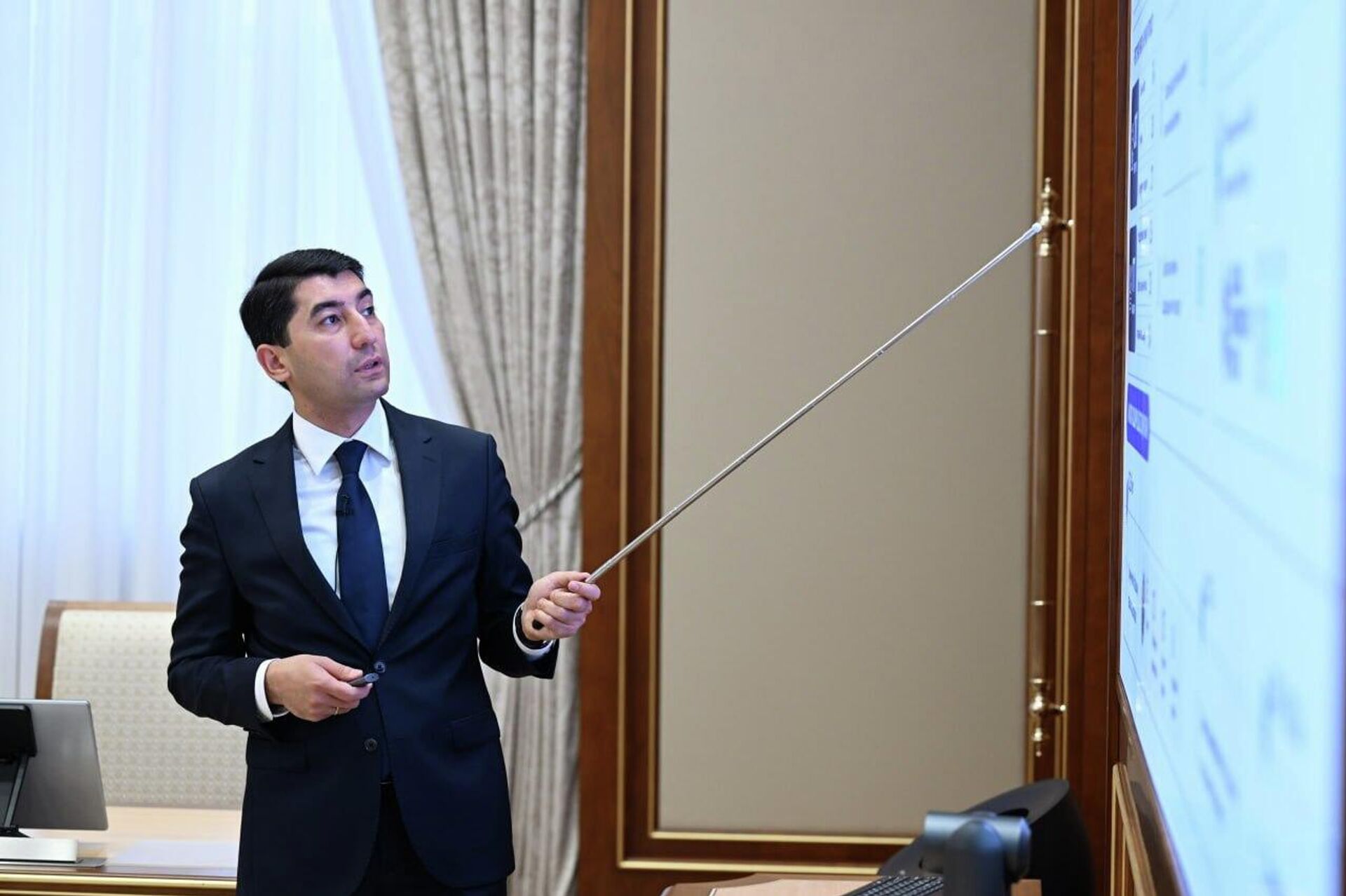 Президент ознакомился с предложениями по совершенствованию системы высшего образования, науки и инноваций. - Sputnik Узбекистан, 1920, 03.04.2026