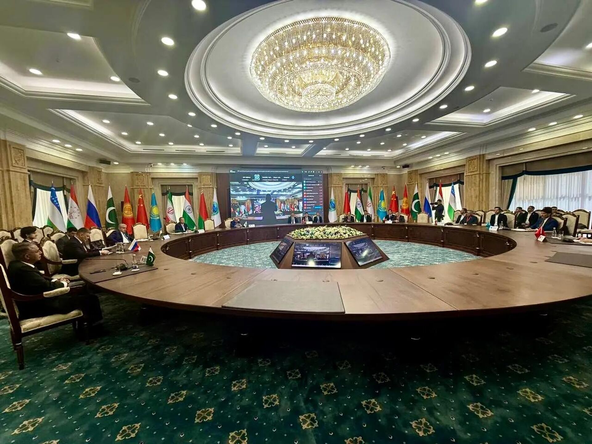 Uzbekistan vidvinul novie initsiativi po klimatu i ekologii v ShOS - Sputnik O‘zbekiston, 1920, 05.04.2026