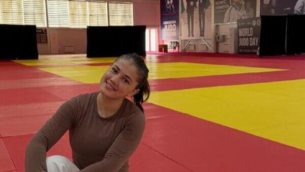 Узбекистанская дзюдоистка Диёра Келдиёрова возвращается в большой спорт - Sputnik Узбекистан