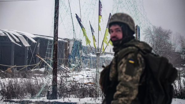 Ukrainskiy ombudsmen pojalovalas na travlyu voyennoslujashix shkolnikami - Sputnik O‘zbekiston