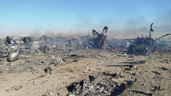 Гостелерадиокомпания Ирана показала кадры с уничтоженной авиатехникой США, которая, как утверждается, использовалась в операции по спасению пилота сбитого F-15 - Sputnik Узбекистан