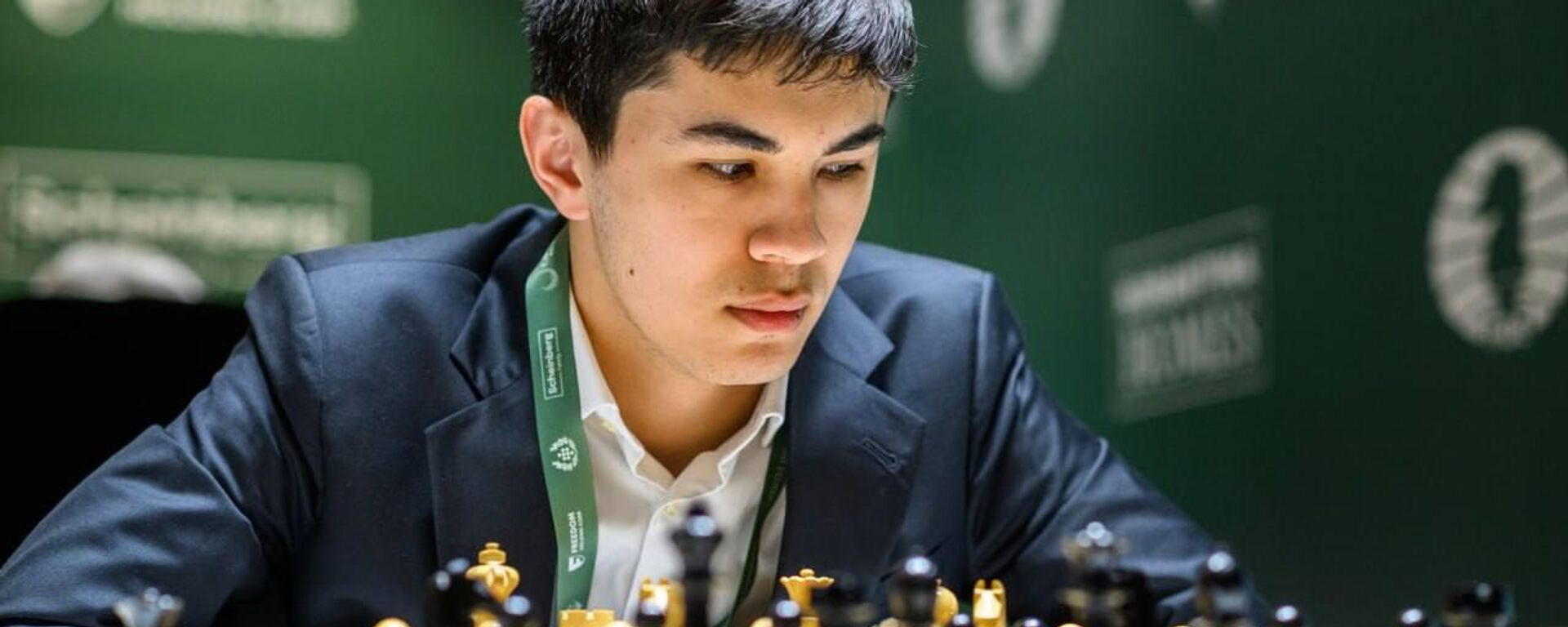 Sindarov sigral vnichyu s Giri i soxranil liderstvo v Turnire pretendentov - Sputnik O‘zbekiston, 1920, 06.04.2026