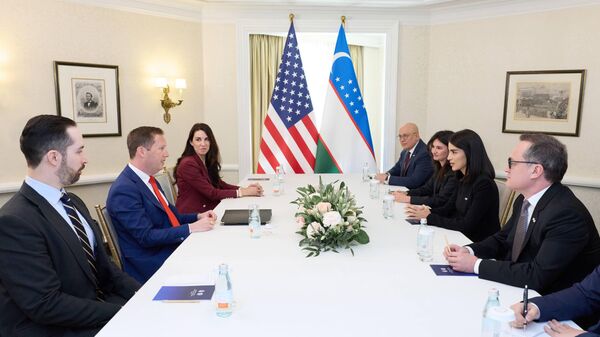 Встреча Саиды  Мирзиёевой с сопредседателем Американо-узбекского делового совета Серджио Гором - Sputnik Ўзбекистон