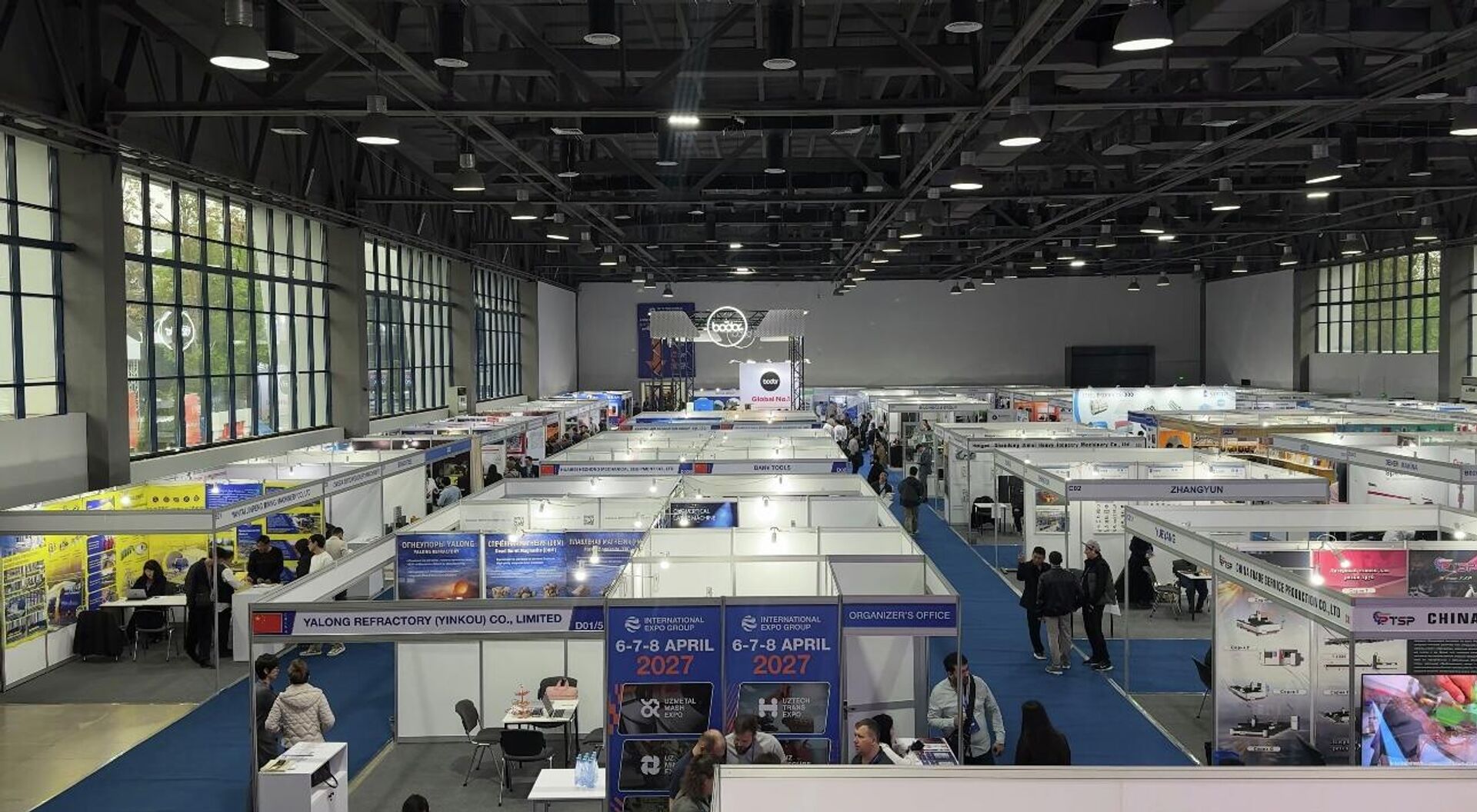 В Узэкспоцентре проходят Международная выставка UzTechTransExpo-2026 и UzSecureExpo-2026 - Sputnik Ўзбекистон, 1920, 08.04.2026