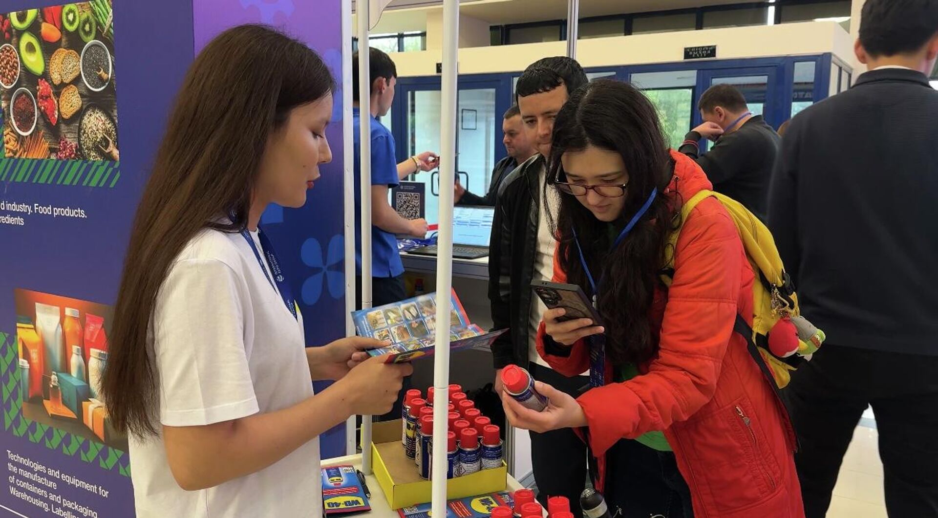 В ташкентском Узэкспоцентре проходят 17-я Международная выставка UzTechTransExpo-2026 и UzTechTransExpo-2026 - Sputnik Узбекистан, 1920, 07.04.2026