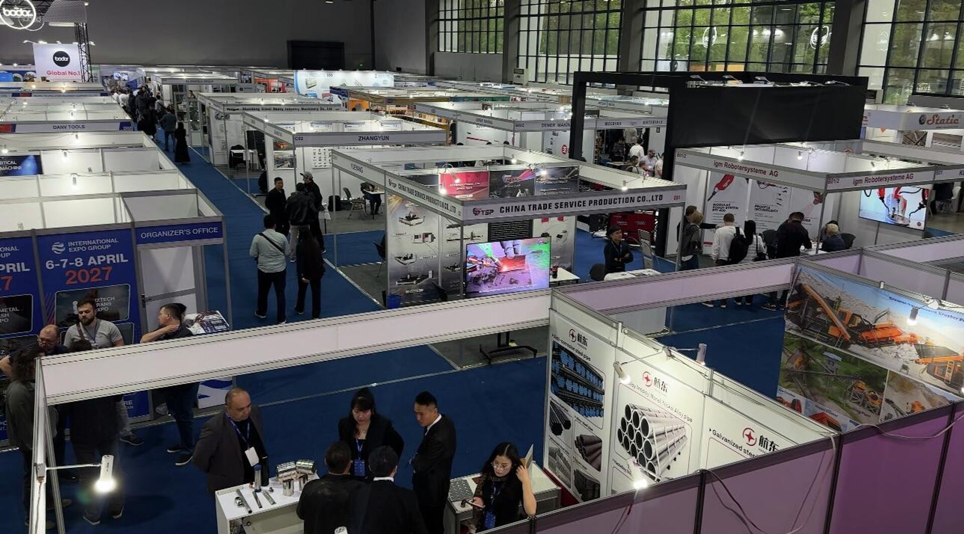 В ташкентском Узэкспоцентре проходят 17-я Международная выставка UzTechTransExpo-2026 и UzTechTransExpo-2026 - Sputnik Узбекистан, 1920, 07.04.2026