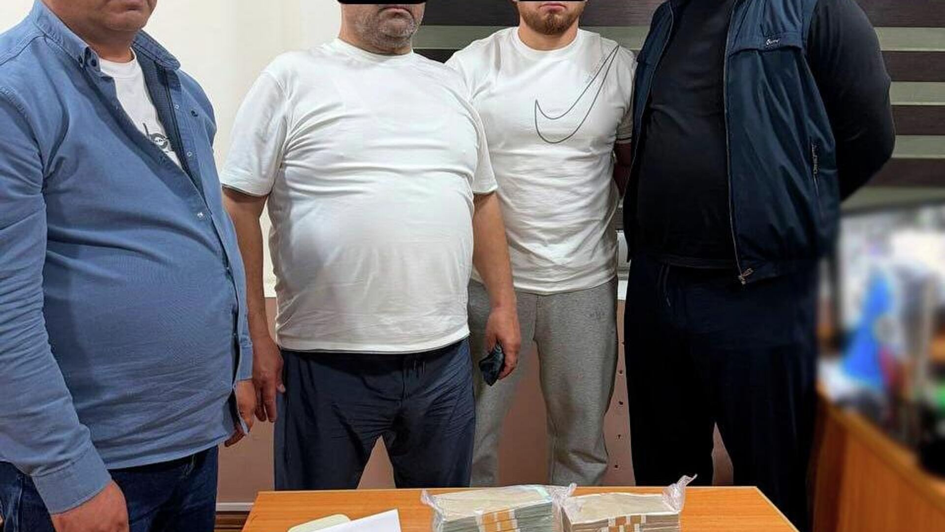 🟠В Узбекистане раскрыли крупную мошенническую схему возврата 2 млрд сумов НДС 🟠В Узбекистане раскрыли крупную мошенническую схему возврата 2 млрд сумов НДС - Sputnik Узбекистан, 1920, 08.04.2026