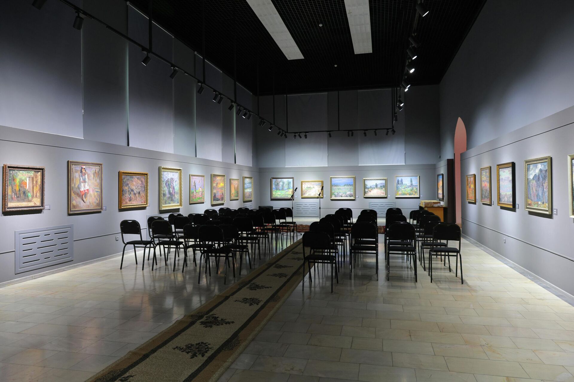 Выставка кыргызского художника Талгата Миррахимова - Sputnik Узбекистан, 1920, 08.04.2026