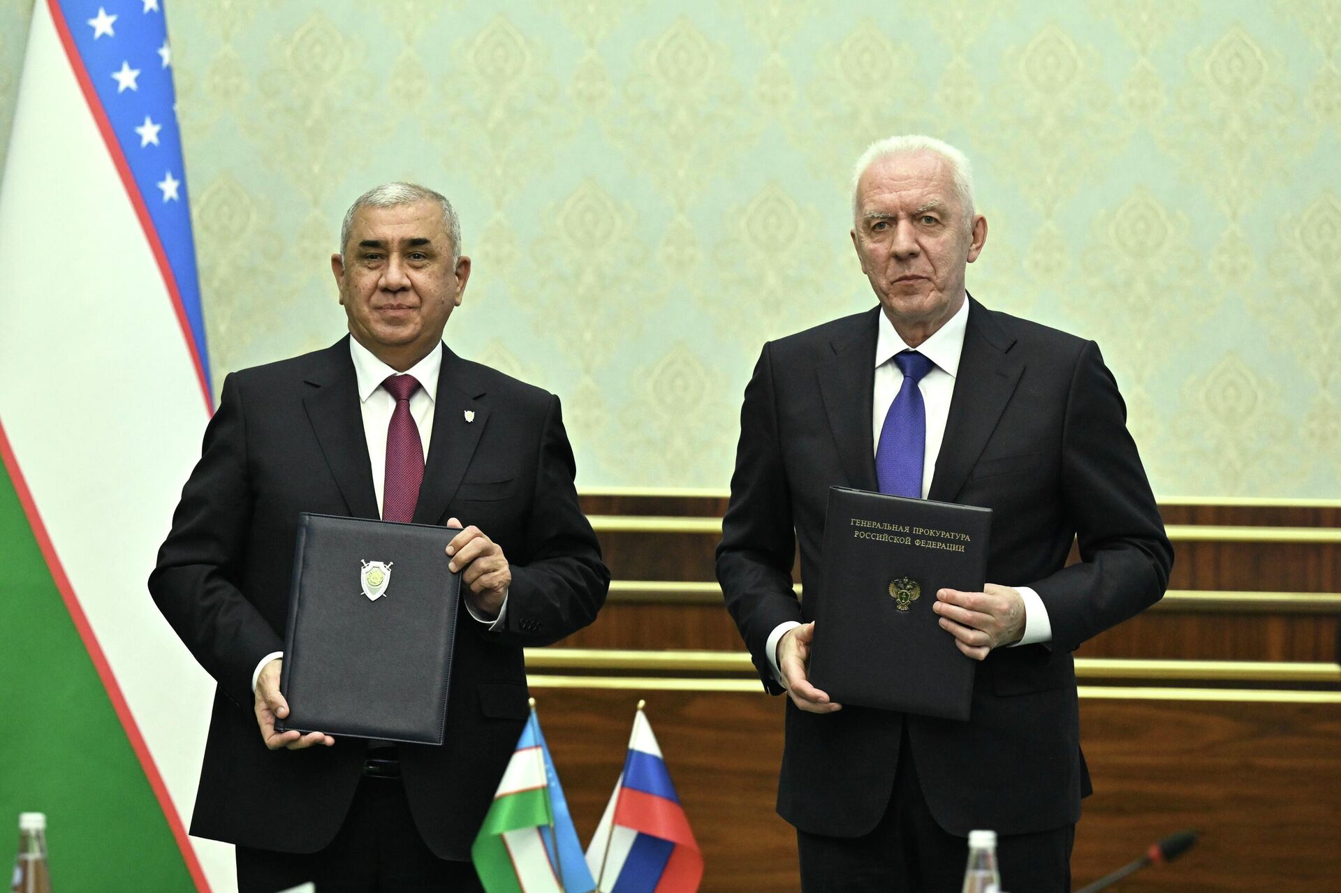 Александр Гуцан подписал с Генпрокурором Узбекистана новую Программу сотрудничества в Ташкенте
 - Sputnik Узбекистан, 1920, 08.04.2026