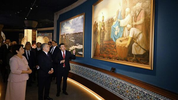 Президент посетил обновленный Государственный музей истории Темуридов - Sputnik Ўзбекистон