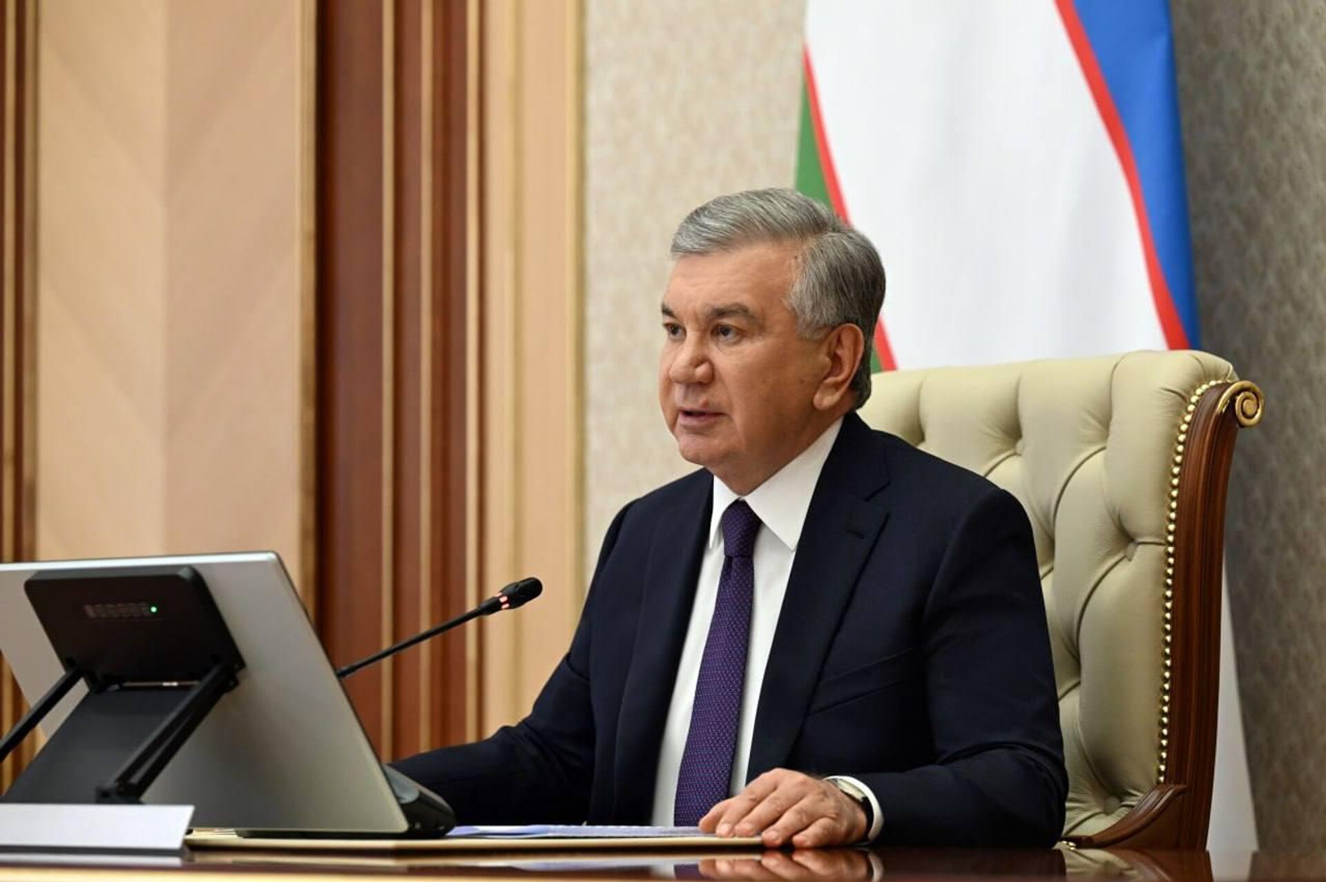 Президент Шавкат Мирзиёев провел совещание по мерам социально-экономического развития Сохского района Ферганской области - Sputnik Узбекистан, 1920, 10.04.2026