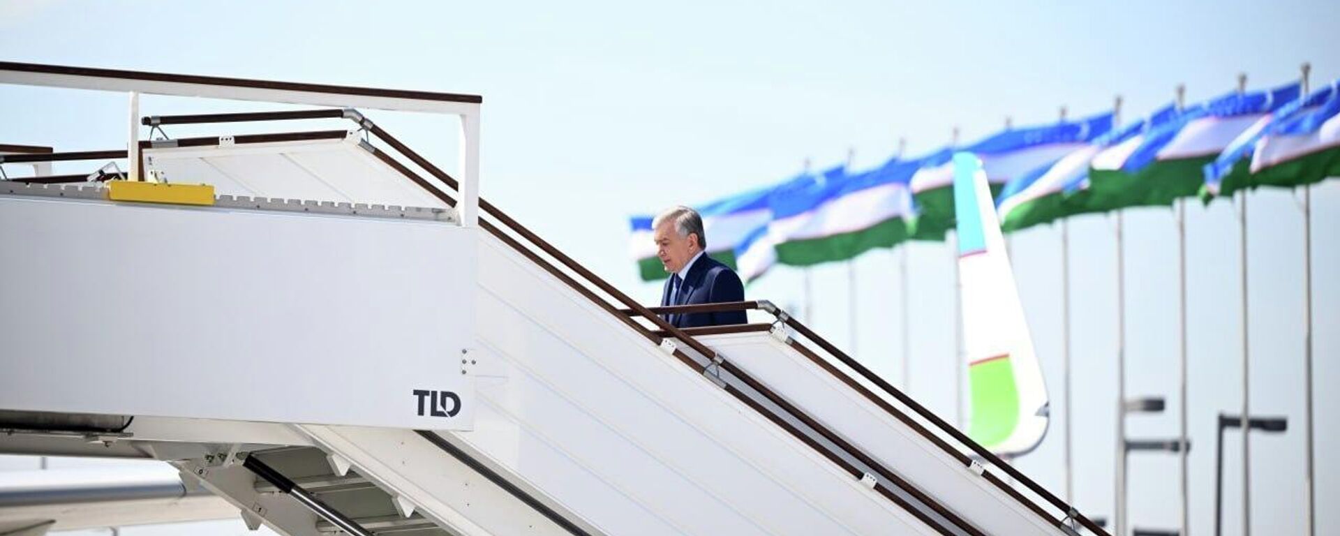 Шавкат Мирзиёев отбыл в Бухару - Sputnik Узбекистан, 1920, 10.04.2026