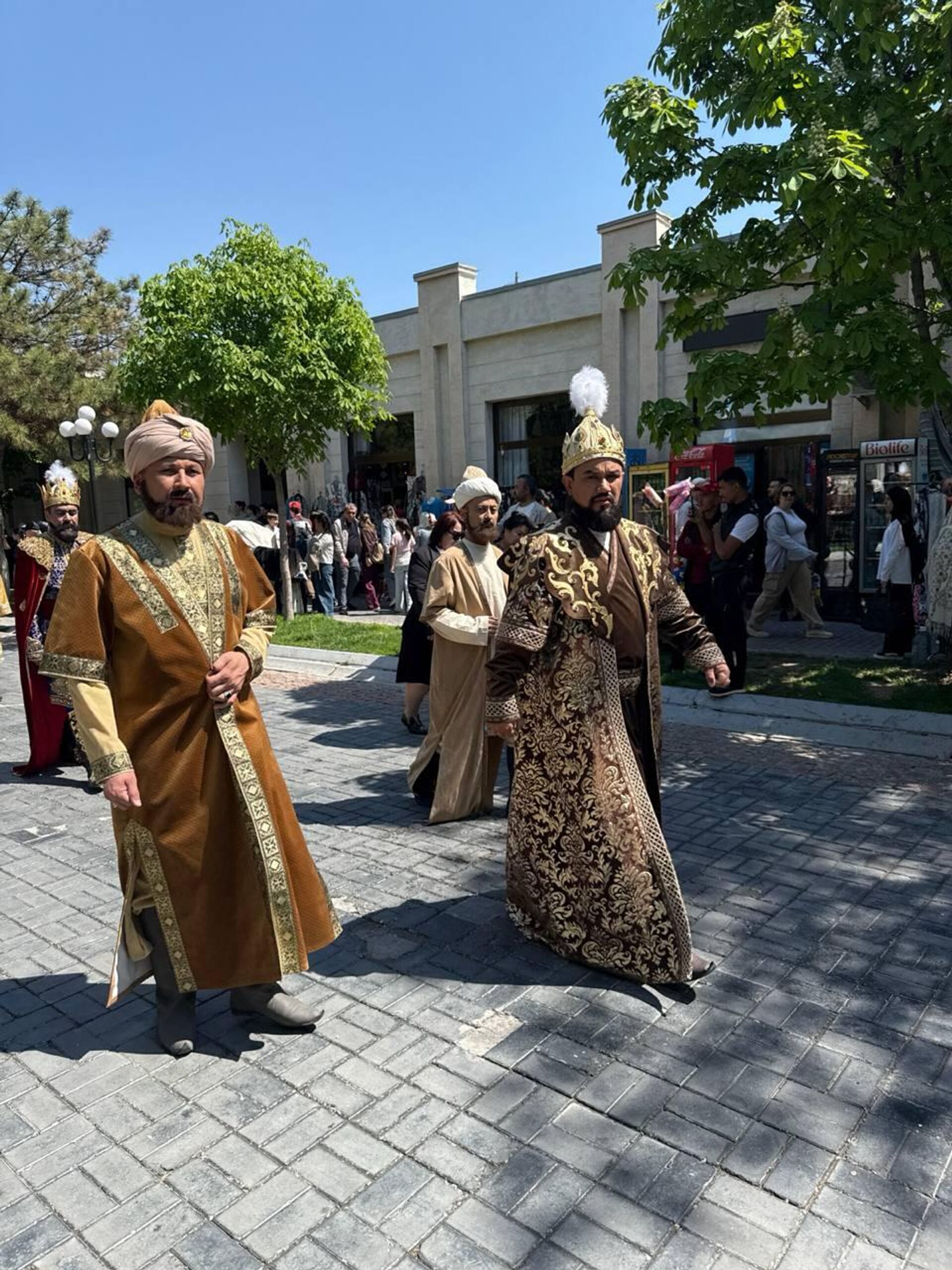 В Самарканде проходит театральный фестиваль Образ Амира Темура на сцене - Sputnik Узбекистан, 1920, 11.04.2026