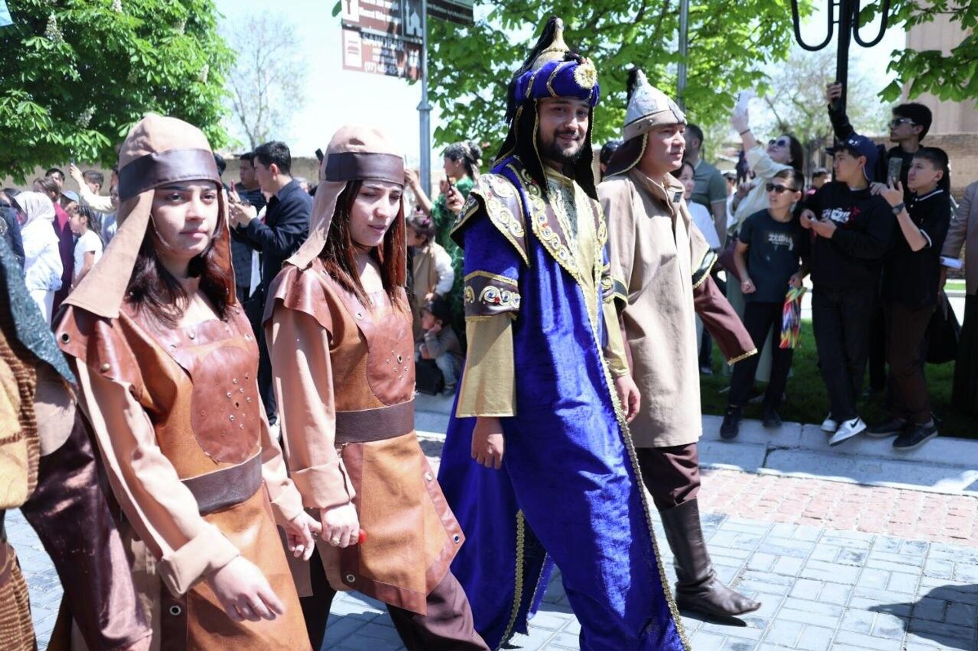 V Samarkande proxodit teatralniy festival Obraz Amira Temura na ssene - Sputnik O‘zbekiston, 1920, 11.04.2026