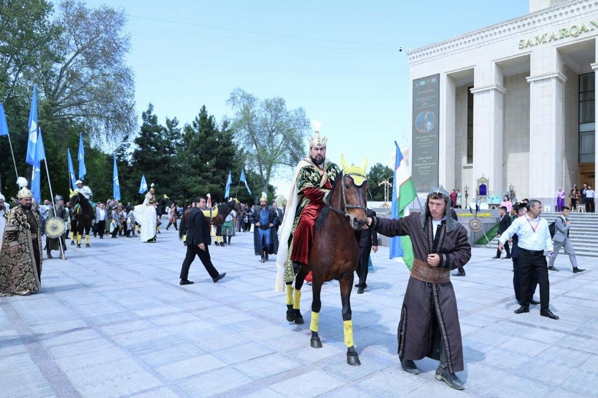 В Самарканде проходит театральный фестиваль Образ Амира Темура на сцене - Sputnik Узбекистан, 1920, 11.04.2026