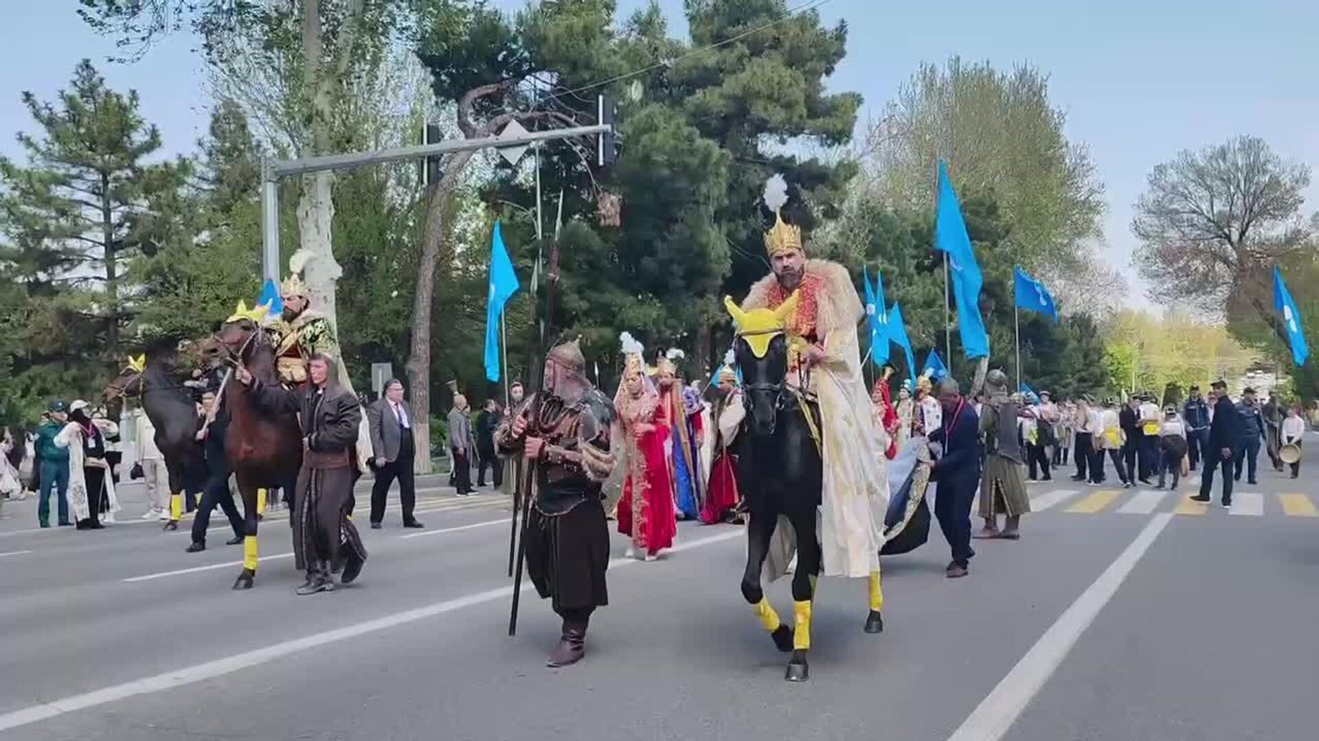 Samarkand pogruzilsya v epoxu Temuridov: v gorode startoval teatralniy festival - Sputnik O‘zbekiston, 1920, 11.04.2026
