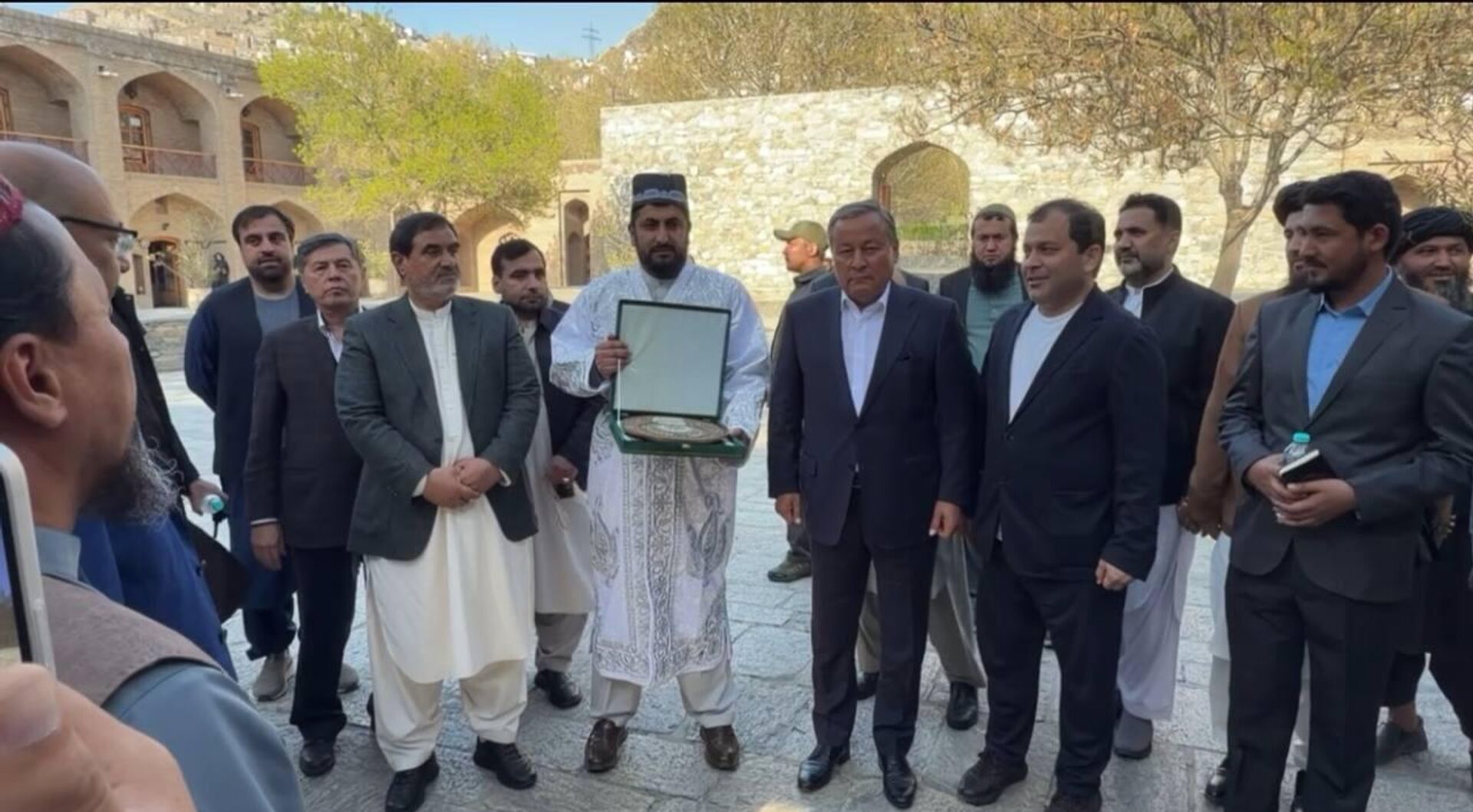 Delegatsiya Andijana obsudila voprosi biznesa v Afganistane - Sputnik O‘zbekiston, 1920, 12.04.2026