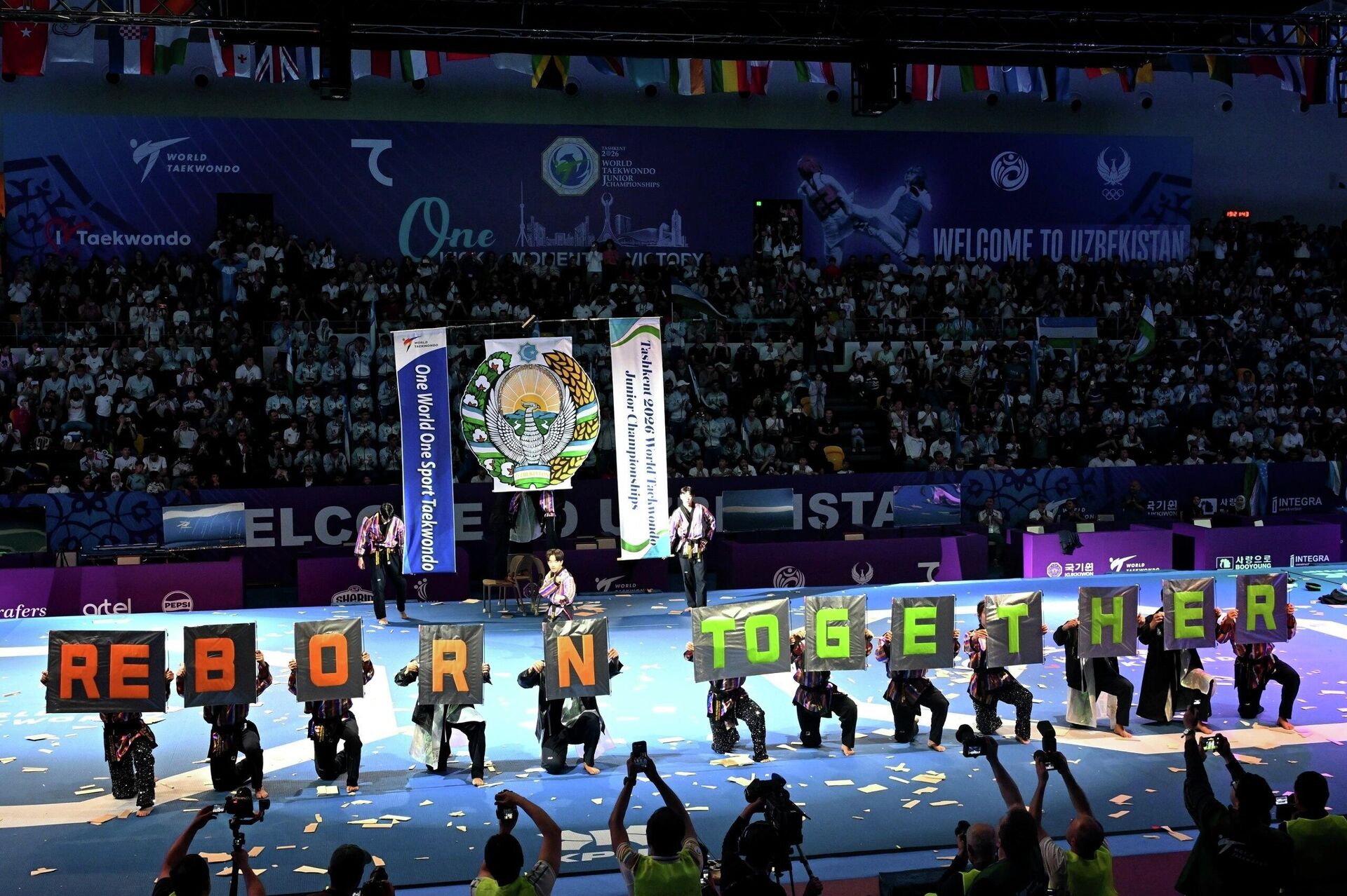 Состоялась церемония открытия чемпионата мира по таэквондо WT среди молодёжи  - Sputnik Узбекистан, 1920, 13.04.2026