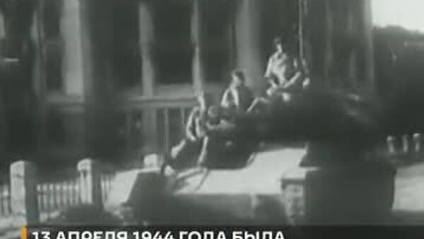 13 апреля 1944 года Красная армия освободила Симферополь от фашистской оккупации, длившейся 865 дней - Sputnik Узбекистан
