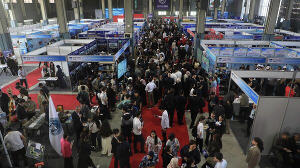 В Самарканде прошла международная образовательная выставка WORLD EDU 2026 - Sputnik Узбекистан