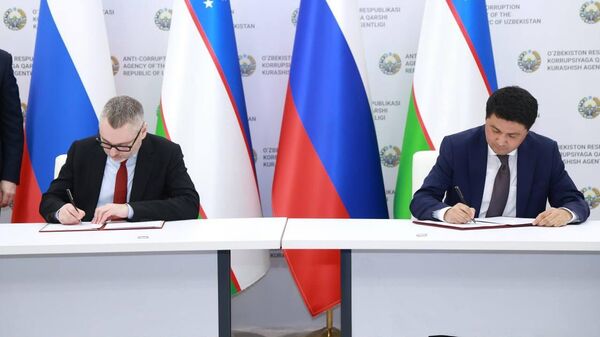 В Агентстве по противодействию коррупции РУз прошла встреча с помощником президента РФ Дмитрием Мироновым. - Sputnik Узбекистан