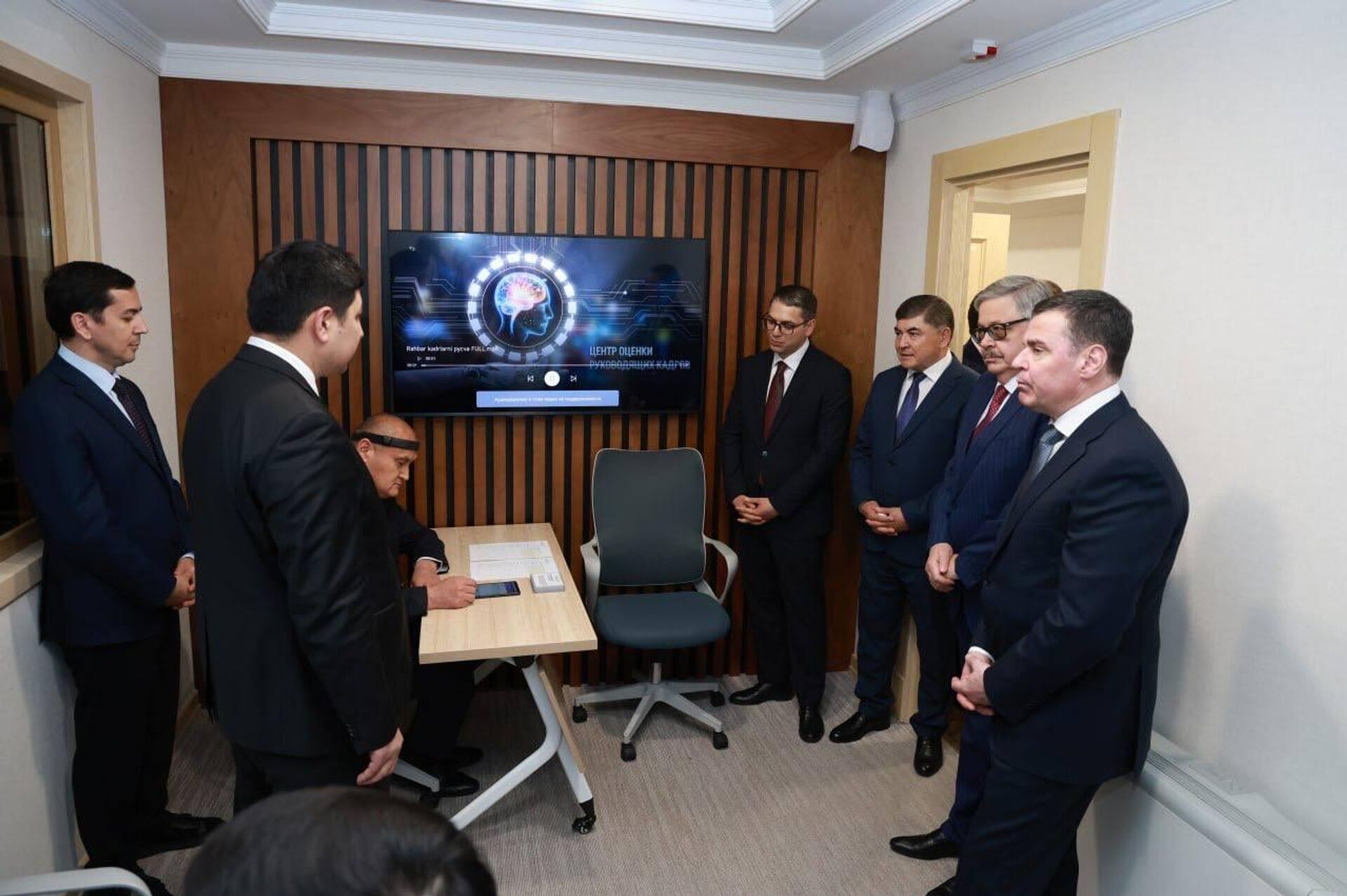 В Агентстве по противодействию коррупции РУз прошла встреча с помощником президента РФ Дмитрием Мироновым. - Sputnik Узбекистан, 1920, 18.04.2026