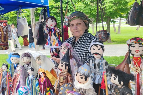 В Самарканде проходит IV Международный фестиваль вышивки - Sputnik Узбекистан