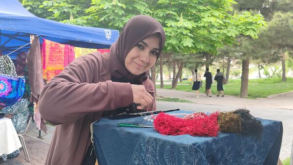 В Самарканде проходит IV Международный фестиваль вышивки - Sputnik Ўзбекистон