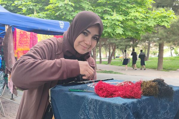 В Самарканде проходит IV Международный фестиваль вышивки - Sputnik Узбекистан