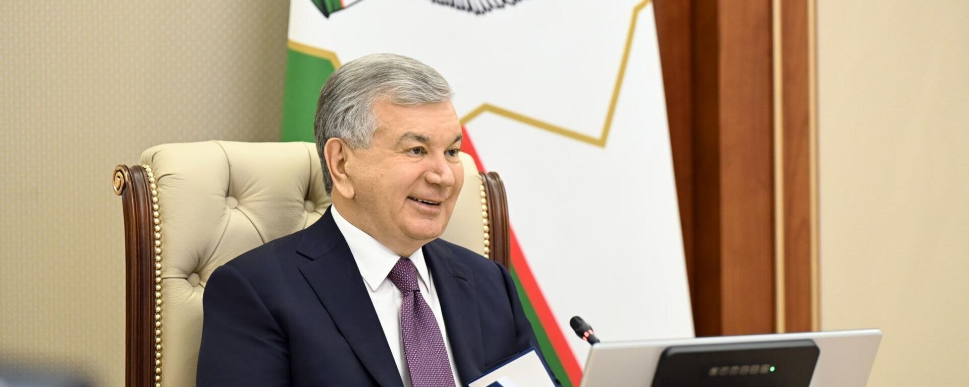 Prezident oznakomilsya s prezentatsiyey proyekta strategii Molodej Novogo Uzbekistana – 2030 - Sputnik O‘zbekiston, 1920, 20.04.2026